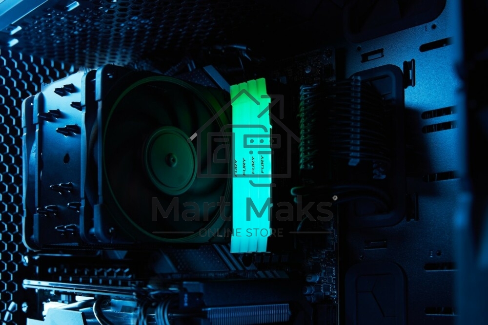 Оперативная память Kingston Fury Renegade, DDR4, 32GB (4x8GB), 3200MHz, CL16, DIMM, с радиаторами, RGB, серебристый/черный