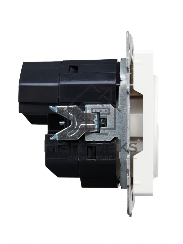 Розетка 1-местная IEK BRITE РЮш10-2-БрБ (BR-R14-16-U21-D31-K01) с заземлением, с защитными шторками, 16А, с USB A+A 5В 3,1А, белый