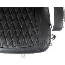 Кресло руководителя Бюрократ Aura/Black черный, кожа, крестовина полированный алюминий