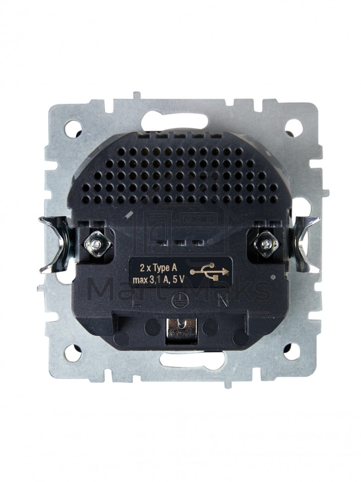 Розетка 1-местная IEK BRITE РЮш10-2-БрЧ (BR-R14-16-U21-D31-K02) с заземлением, с защитными шторками, 16А, с USB A+A 5В 3,1А, черный