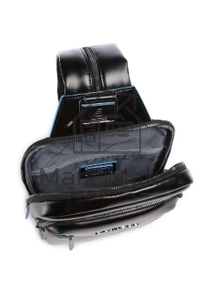 Рюкзак слинг мужской Piquadro Blue Square CA6589B2/N, кожа, черный