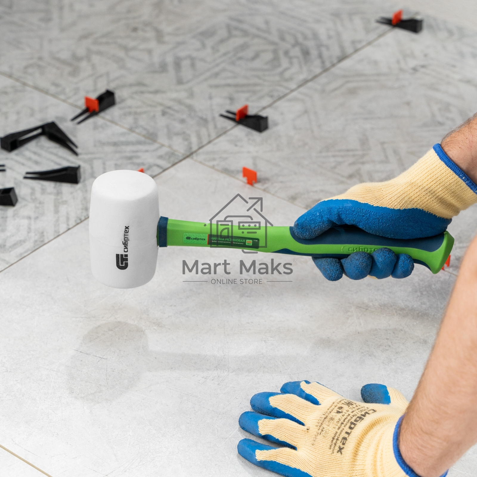 Киянка резиновая Сибртех 680 г, белая резина, фибергласовая рукоятка