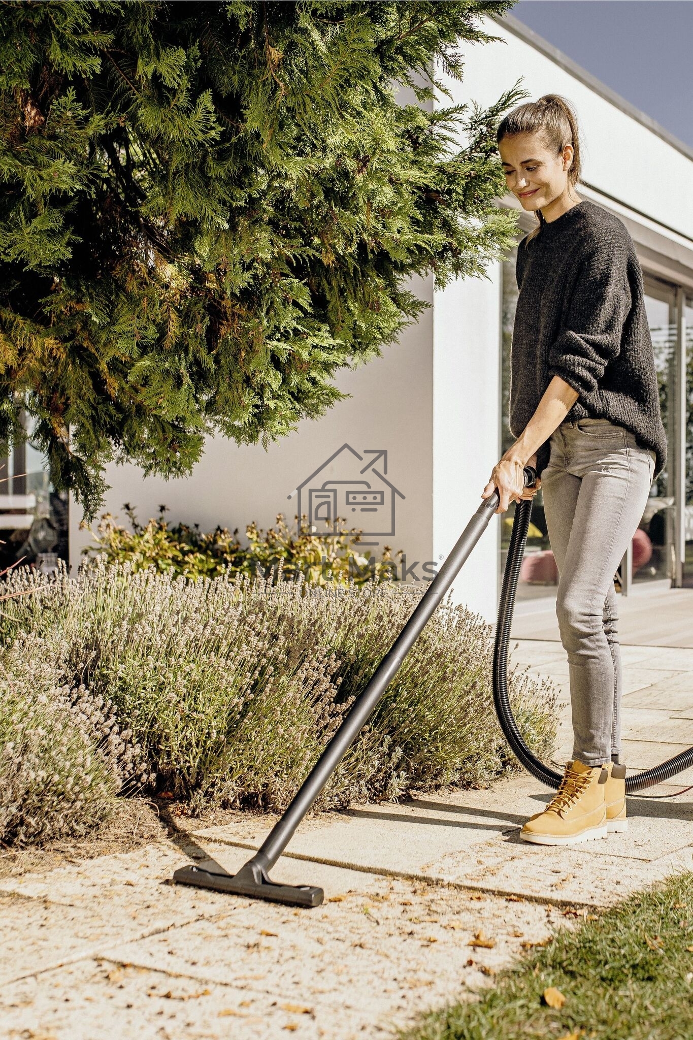 Строительный пылесос Karcher KWD 3 S V-17/4/20 Anniversary Edition черный, 1000 Вт, уборка сухая/сбор воды, пылесборник мешок/контейнер, 17 л