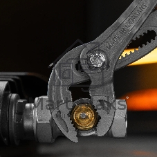 Клещи переставные Denzel кнопочный механизм, обливные рукоятки, 300 мм