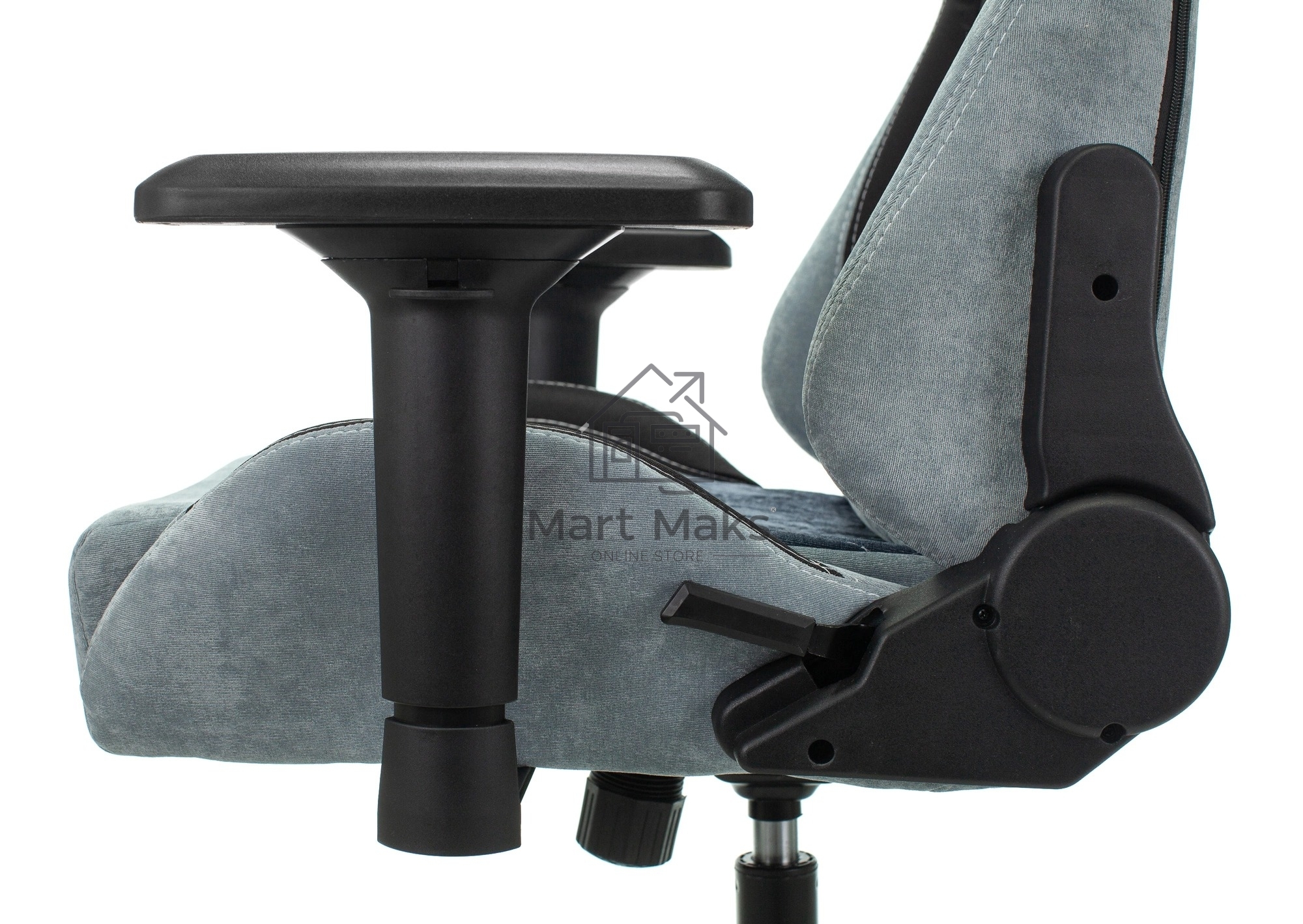 Кресло игровое Бюрократ VIKING 7 KNIGHT BL FABRIC синий текстиль/эко.кожа крестовина металл/пластик