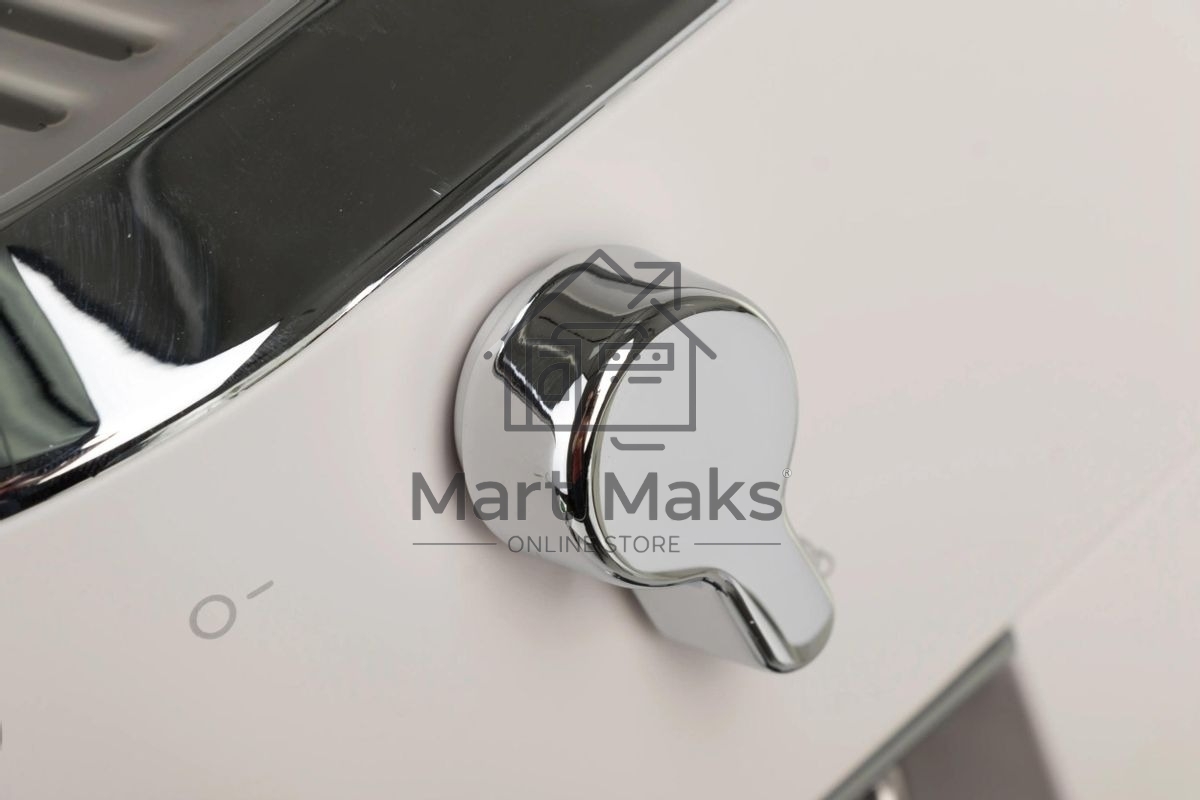 Кофеварка эспрессо DeLonghi EC685.W белый, исп. кофе - молотый/чалды, 1.1 л, 1350 Вт, 15 бар