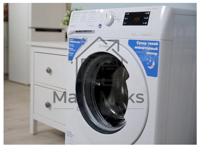 Стиральная машина Indesit BWE 81282 L белый, загрузка фронтальная 8 кг, 1200 об/мин., класс: А