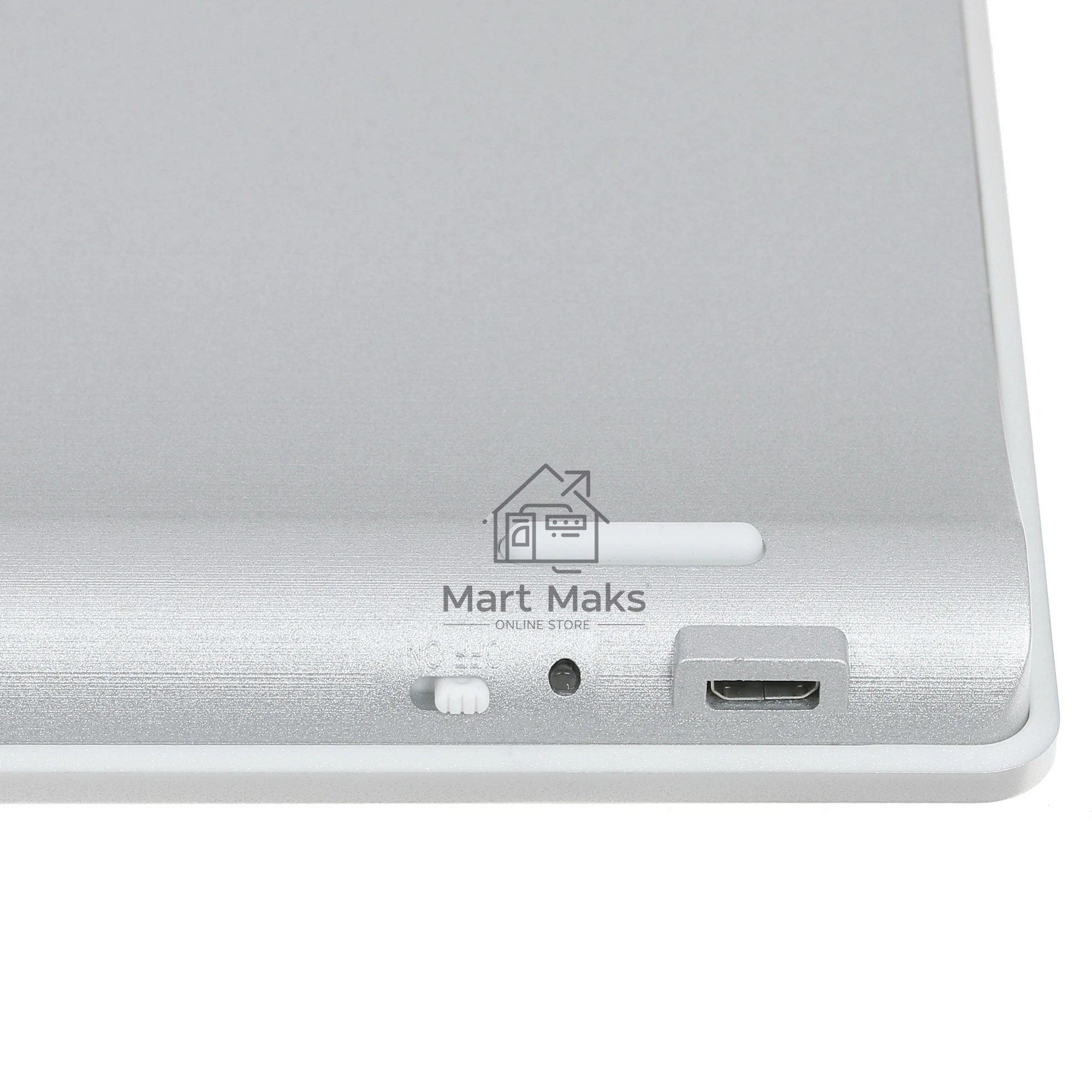 Комплект клавиатура+мышь Qumo Paragon K15/M21 беспроводной, USB, 1600 DPI, белый