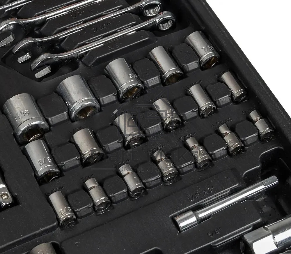 Набор ручного инструмента Bort BTK-123