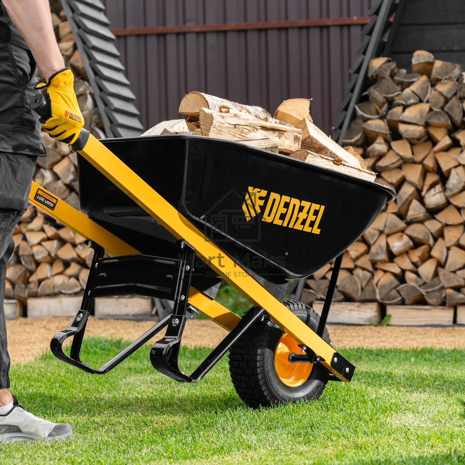 Тачка строительная Denzel усиленная, объем 140 л, 230 кг, колесо 15х6.00-6