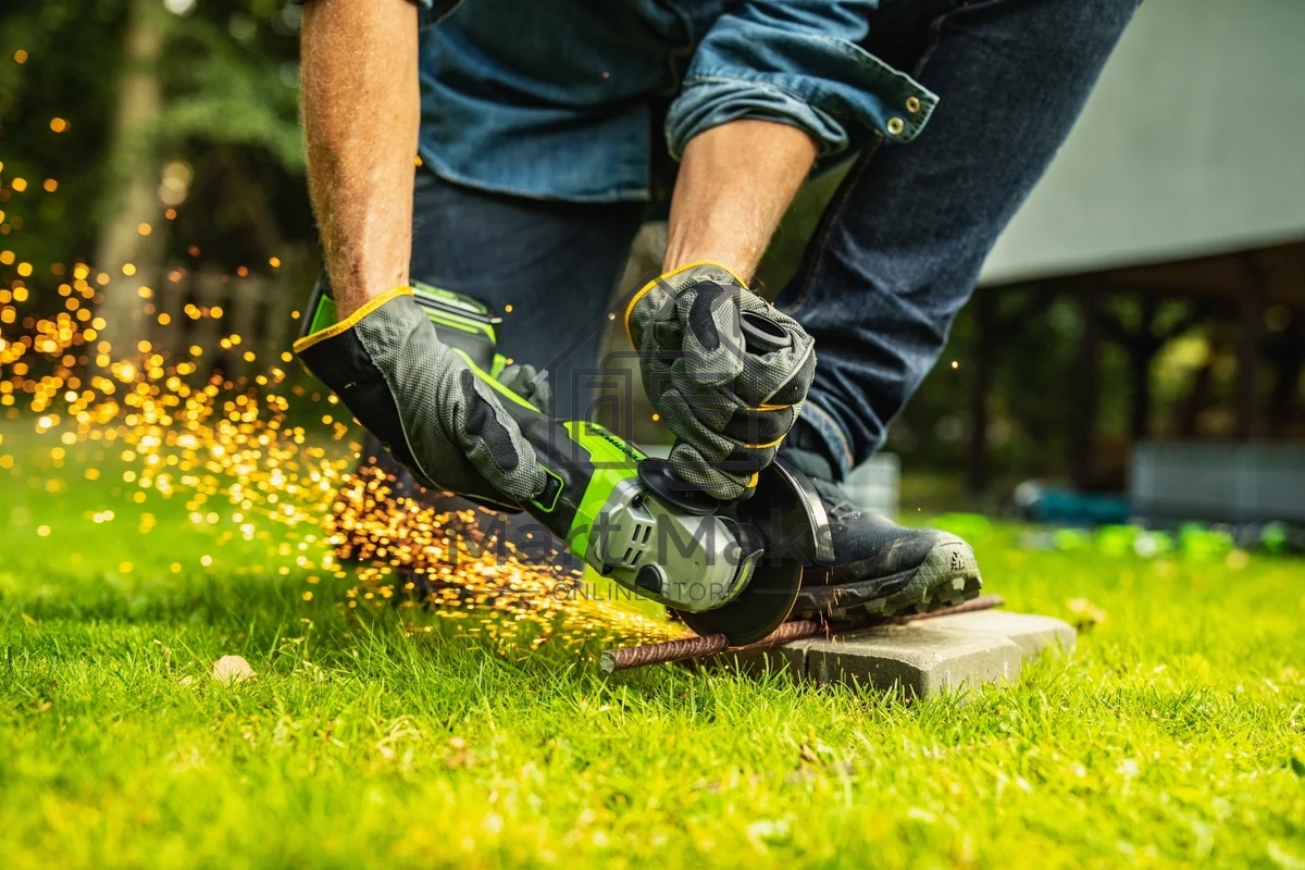 Угловая шлифовальная машина Greenworks 24В, аккумуляторная Greenworks (В комплекте с АКБ 2Ач. и ЗУ) 3200207UA