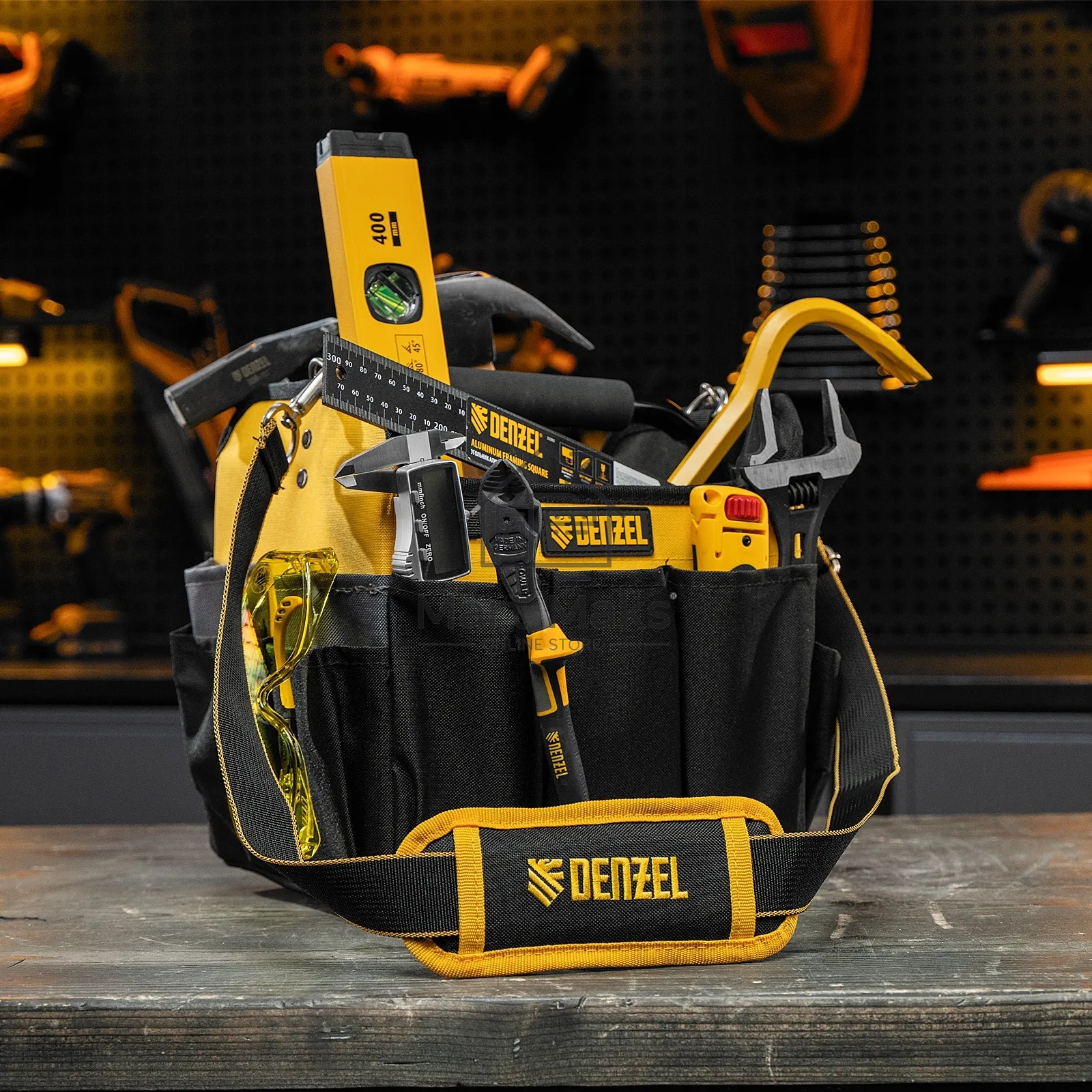 Переноска для инструмента Denzel 260х240х300 мм, 22 кармана, наплечный ремень
