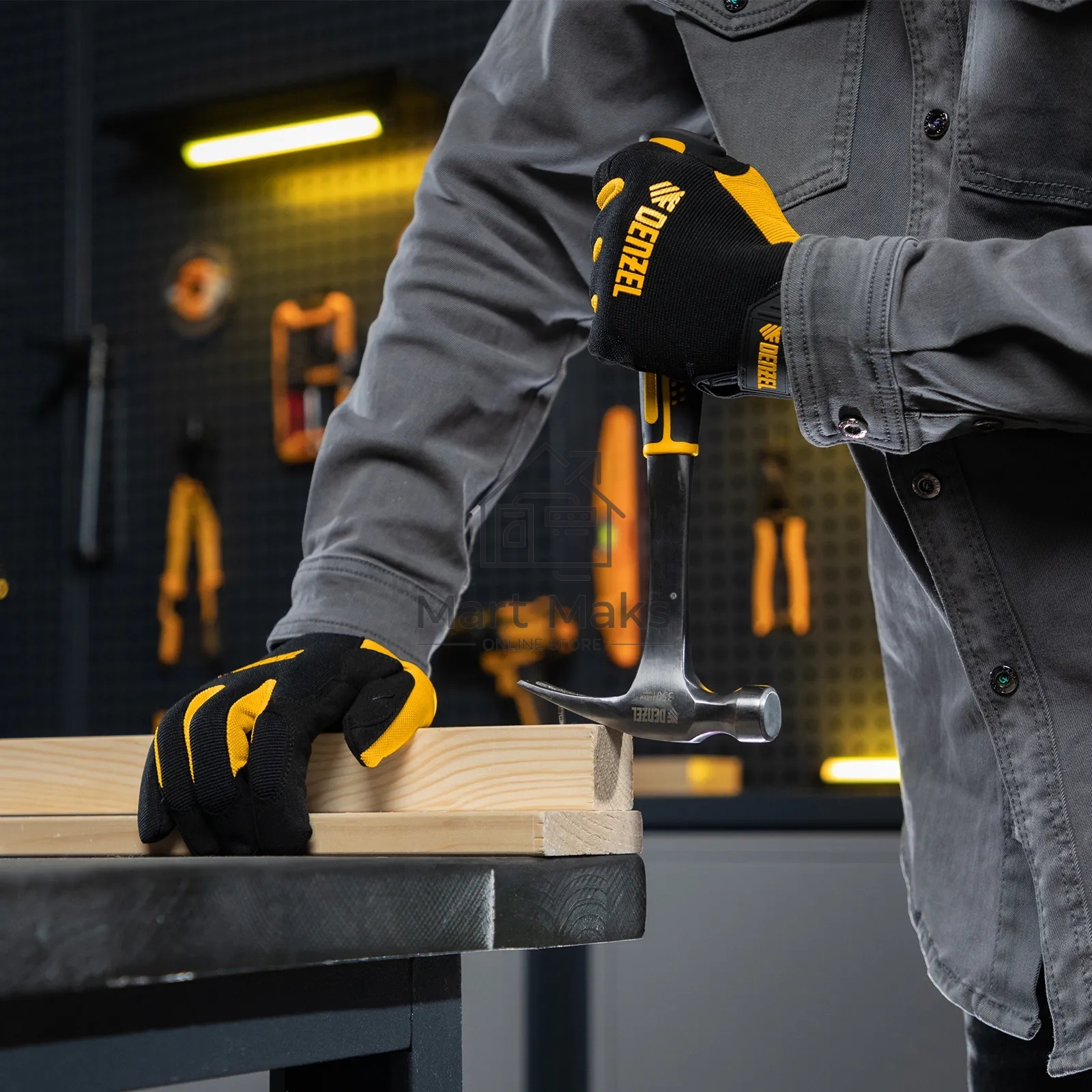 Молоток-гвоздодер Denzel 350 г, цельнометаллический, двухкомпонентная рукоятка