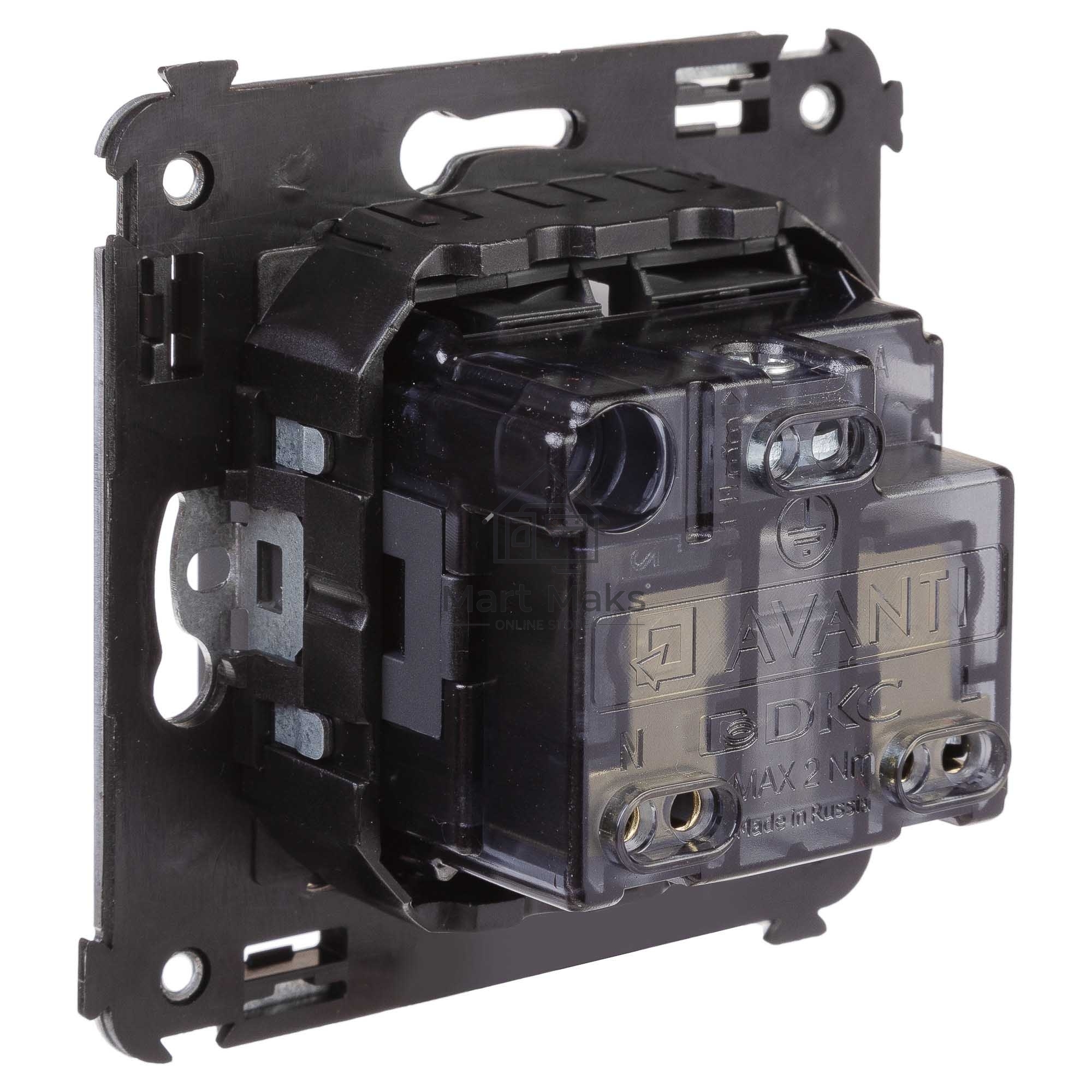 Розетка DKC Avanti 4412003 2P+E со шторками, 