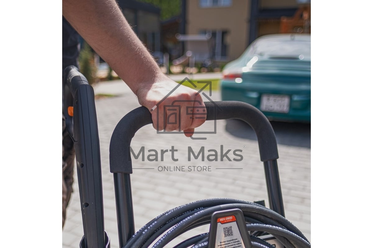 Мойка высокого давления Bort KEX-2800 2500 Вт, максимальное давление 125 бар, рабочее давление 105 бар, 12 л/мин, 23 кг, набор аксессуаров 10шт