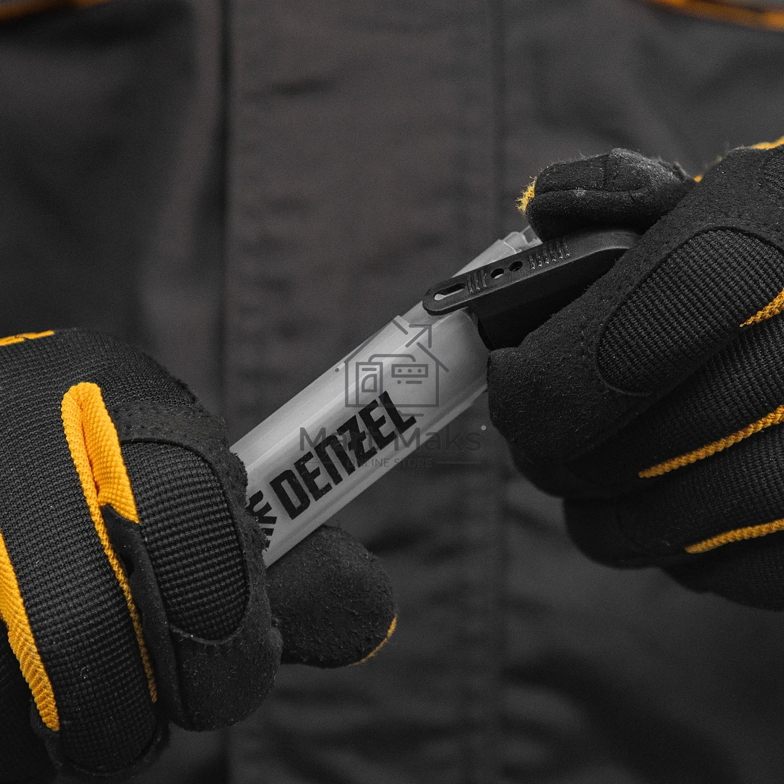 Лезвия Denzel 18 мм, сталь SK5 - 0,5 мм, многосегментные, 10 штук