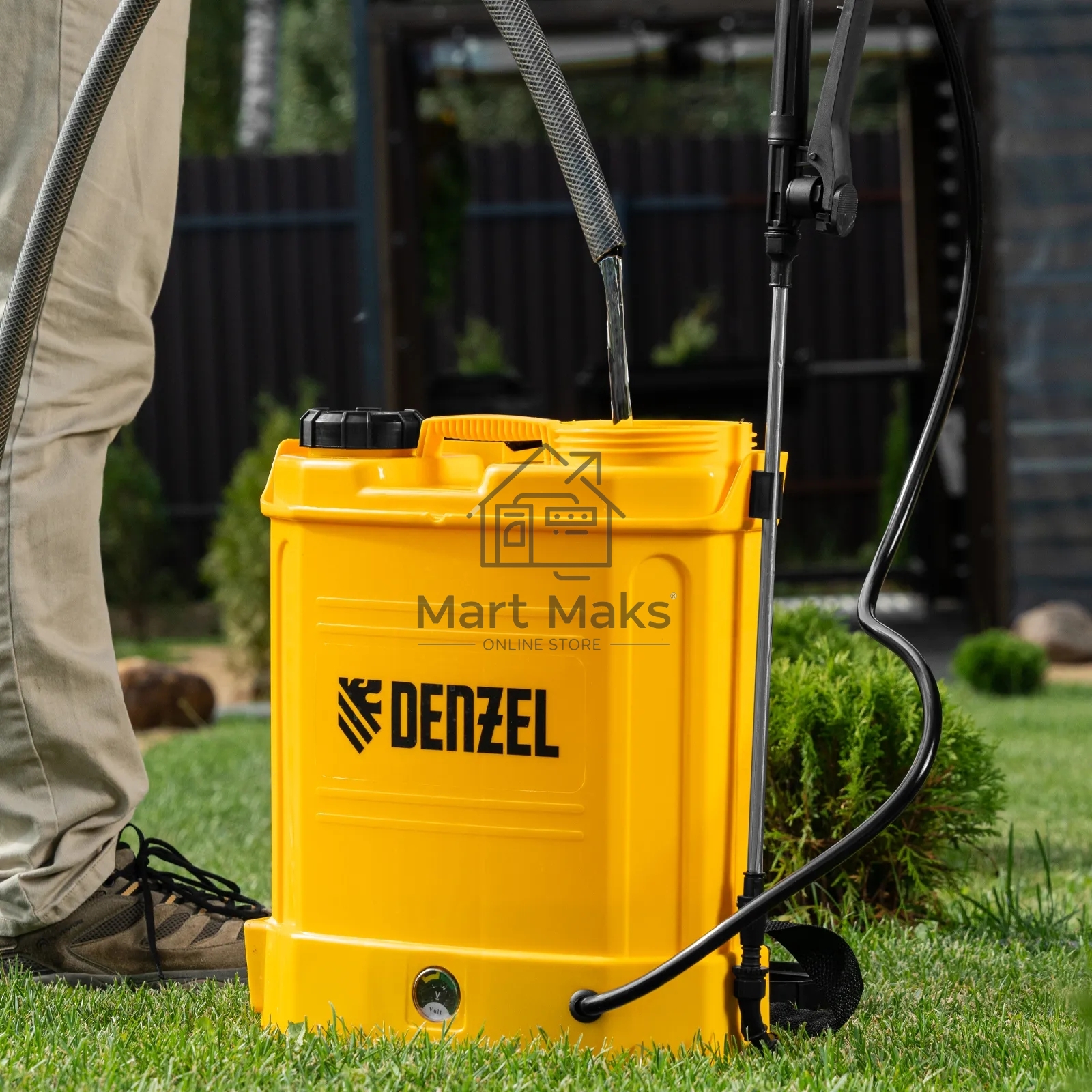 Опрыскиватель ранцевый аккумуляторный Denzel D-12LA, 12 л, щелочной акк., 12 В, 8 А·ч