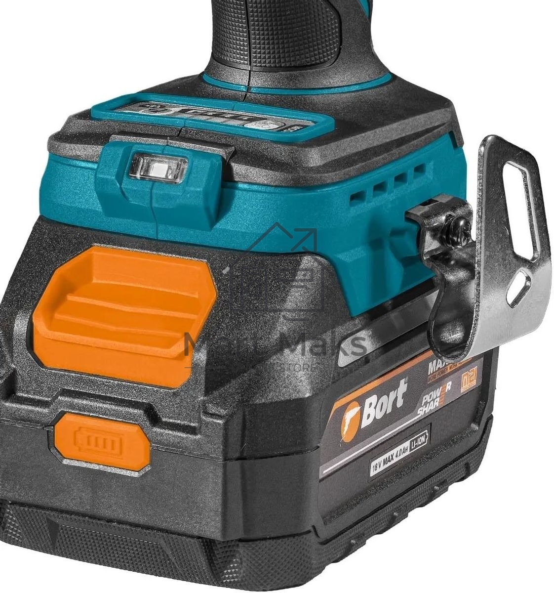 Гайковерт аккумуляторный Bort BSR-21U (2х4АЧ+ЗУ) 93418477  800 Нм, 0-2700 об/мин, акб Li-Ion, аккумуляторная система Makita 18V LXT 18 В, вес 1.4 кг