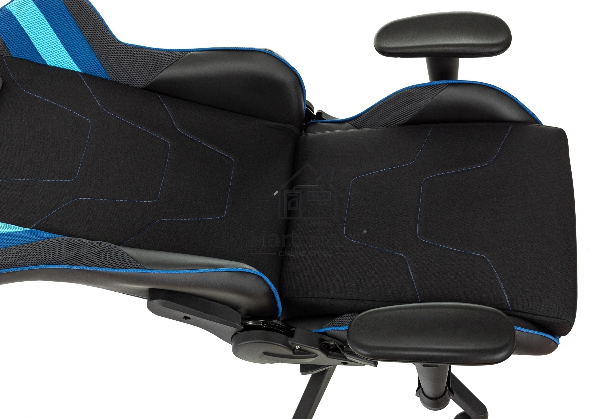 Кресло игровое Бюрократ VIKING 4 AERO BLUE черный/синий, искусст.кожа/ткань, две подушки