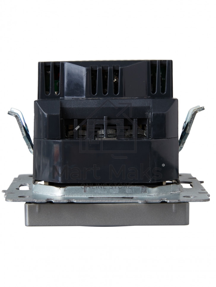 Розетка 1-местная IEK BRITE РЮш11-1-БрА (BR-R14-16-U22-018-K47) с заземлением, с защитными шторками, 16А, с USB A+C 18 Вт, алюминий