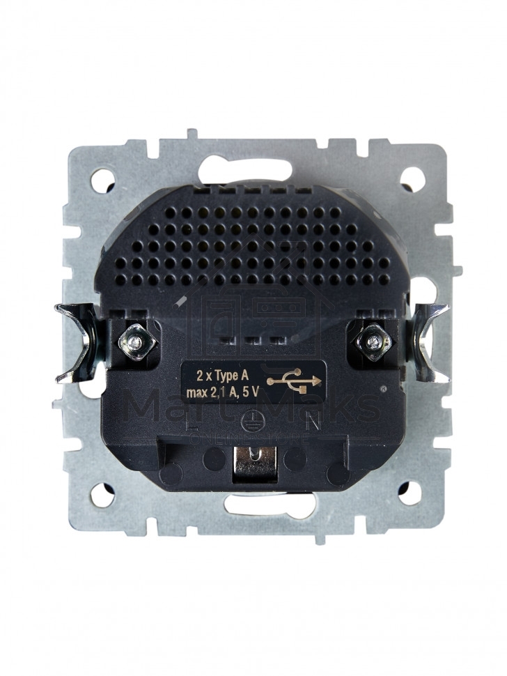 Розетка 1-местная IEK BRITE РЮш10-1-БрШ (BR-R14-16-U21-D21-K37) 16А, с USB A+A 2.1А, с заземлением, с защитными шторками, шампань