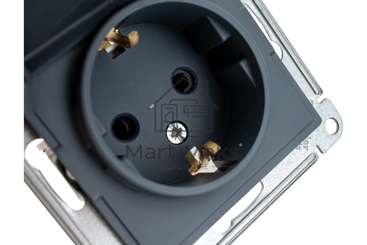 Механизм розетки 1-м СП AtlasDesign 16А IP20 с заземл. защ. шторки с крышкой грифель