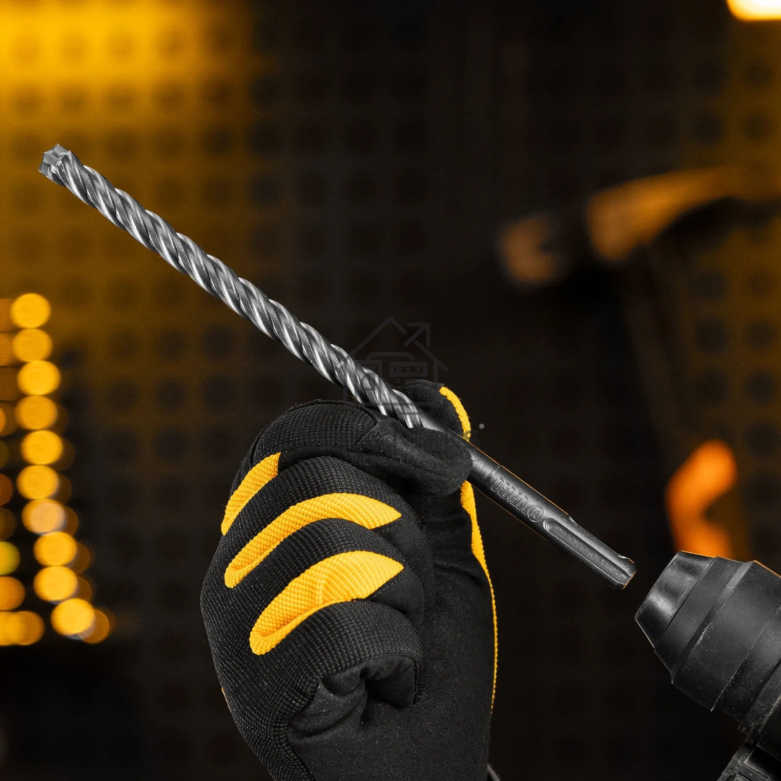 Бур по бетону Denzel цельная крестовая пластина, 10x215 мм, SDS PLUS