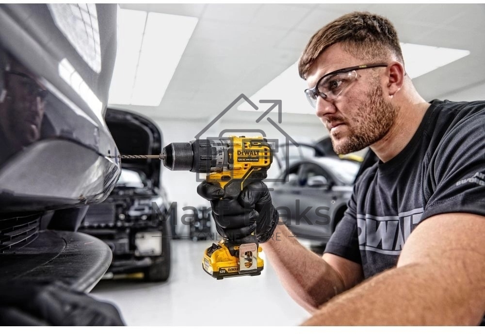 Дрель-шуруповерт DeWalt DCD706D2, Аккумуляторная, 18В, 2 АКБ, Кейс