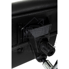 Кресло руководителя Бюрократ Aura/Black черный, кожа, крестовина полированный алюминий