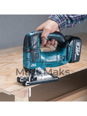 Лобзик MAKITA DJV182Zак б\щет в\рук 18в li-ion 800-3500\м х-26мм рез-135мм 2.4кг кор б\ак з\у