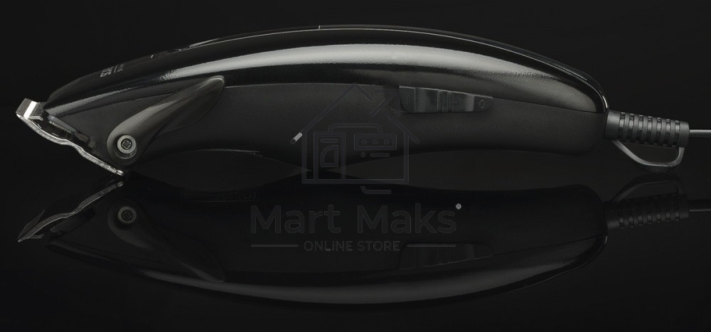 Машинка для стрижки волос Scarlett SC-HC63C11 (Silver Line)Мощность, Вт: 15; Насадки: 4 съемных гребня на 3, 6, 9, 12 мм; Питание: Сеть; Материал лезвия: Нержавеющая сталь; Длина стрижки, мм: 3-12; Щетка для чистки машинки: Да; Масленка для машинки: Да; У