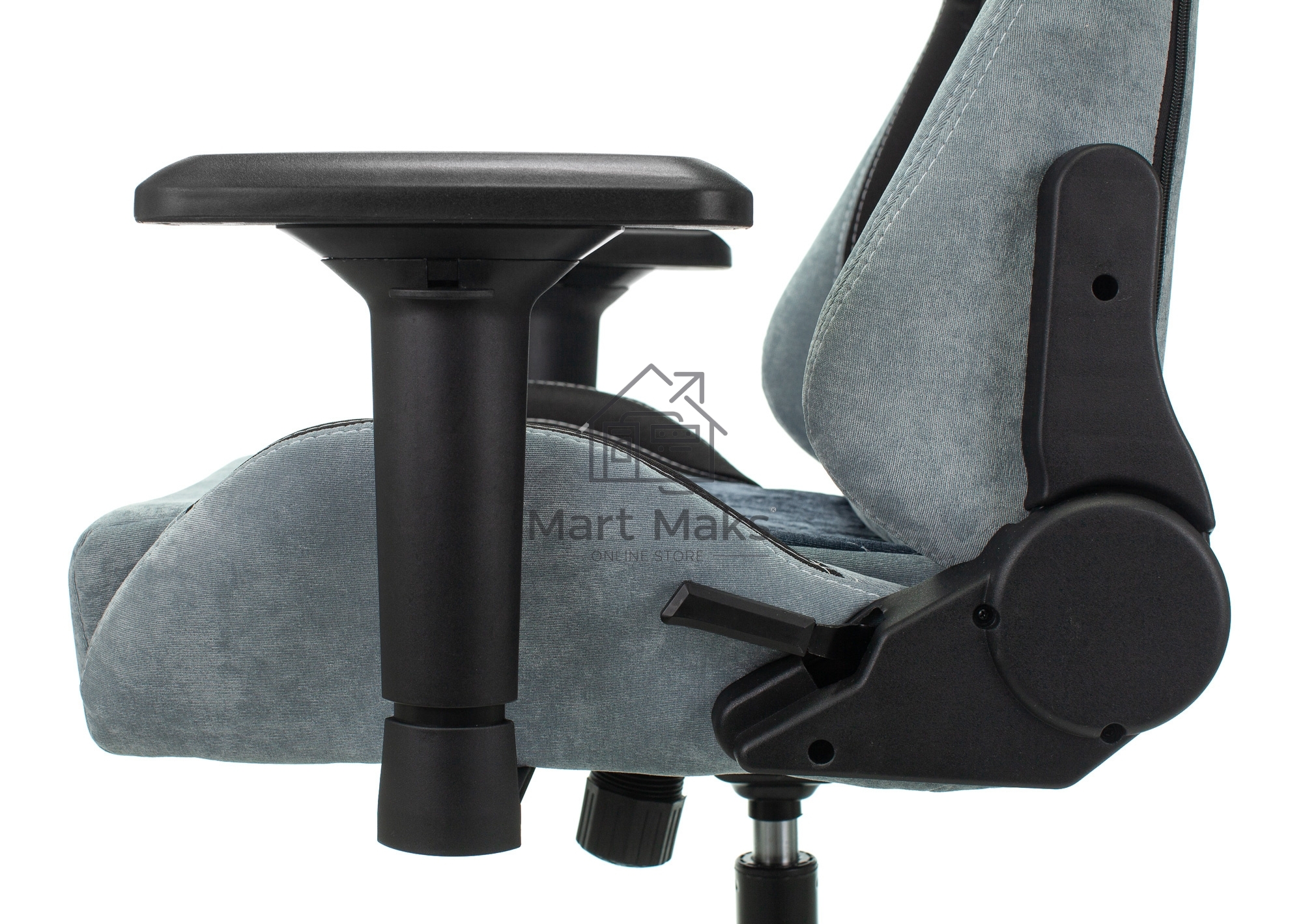 Кресло игровое Бюрократ VIKING 7 KNIGHT BL FABRIC синий текстиль/эко.кожа крестовина металл/пластик