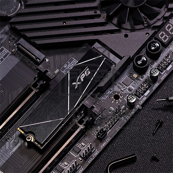 Накопитель SSD ADATA XPG GAMMIX BLADE S70, 2Tb, PCIe 4.0 x4, M.2 2280, NVMe, R/W 7400/6400