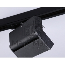 Трековый однофазный светодиодный светильник Ambrella light GL6813 BK черный LED 6W 3000K 24° 115*22*87