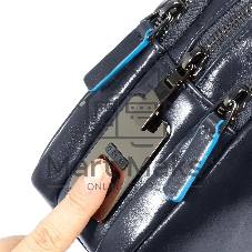 Клатч Piquadro Blue Square AC6902B2R/BLU2 темно-синий натур.кожа