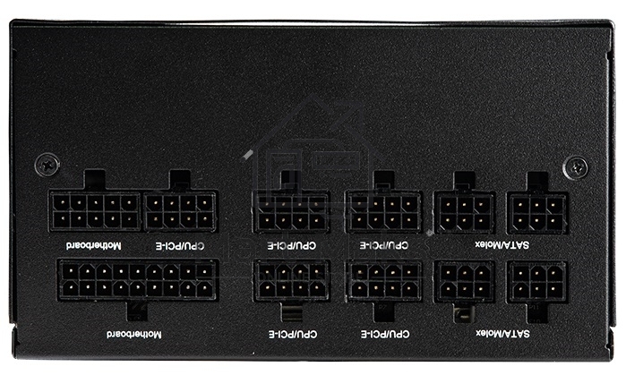 Блок питания Chieftec CHIEFTRONIC GPX-650FC, 650Вт, 80 PLUS Gold, 120мм, черный