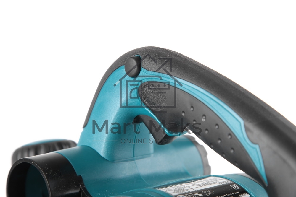 Рубанок Makita KP0810C Рубанок,1050Вт,12000об\м,ширина-82мм,глуб-4мм,3.2кг,кор,парал упор
