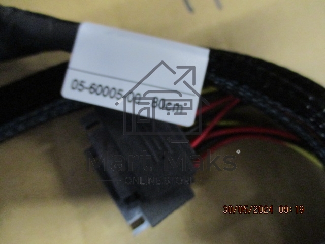 Кабель x8 SFF-8654 to 2xU.2 SFF-8639, 0,8M (analog 05-60005-00)