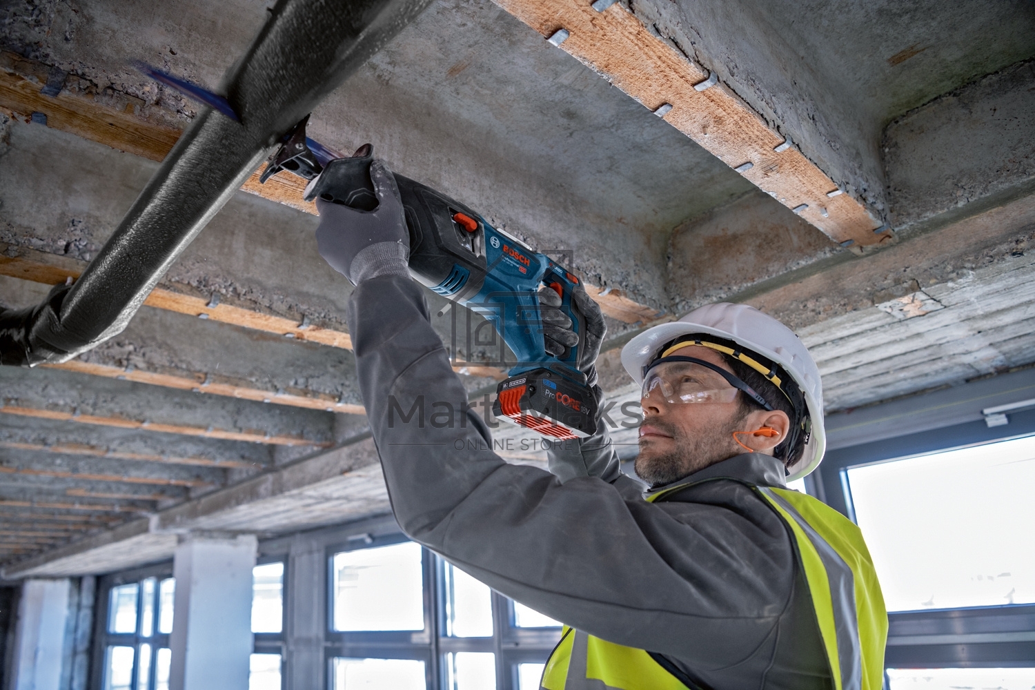 Сабельная пила Bosch GSA 18V-LI без АКК и ЗУ аккум. 2900ход/мин (06016C0020)