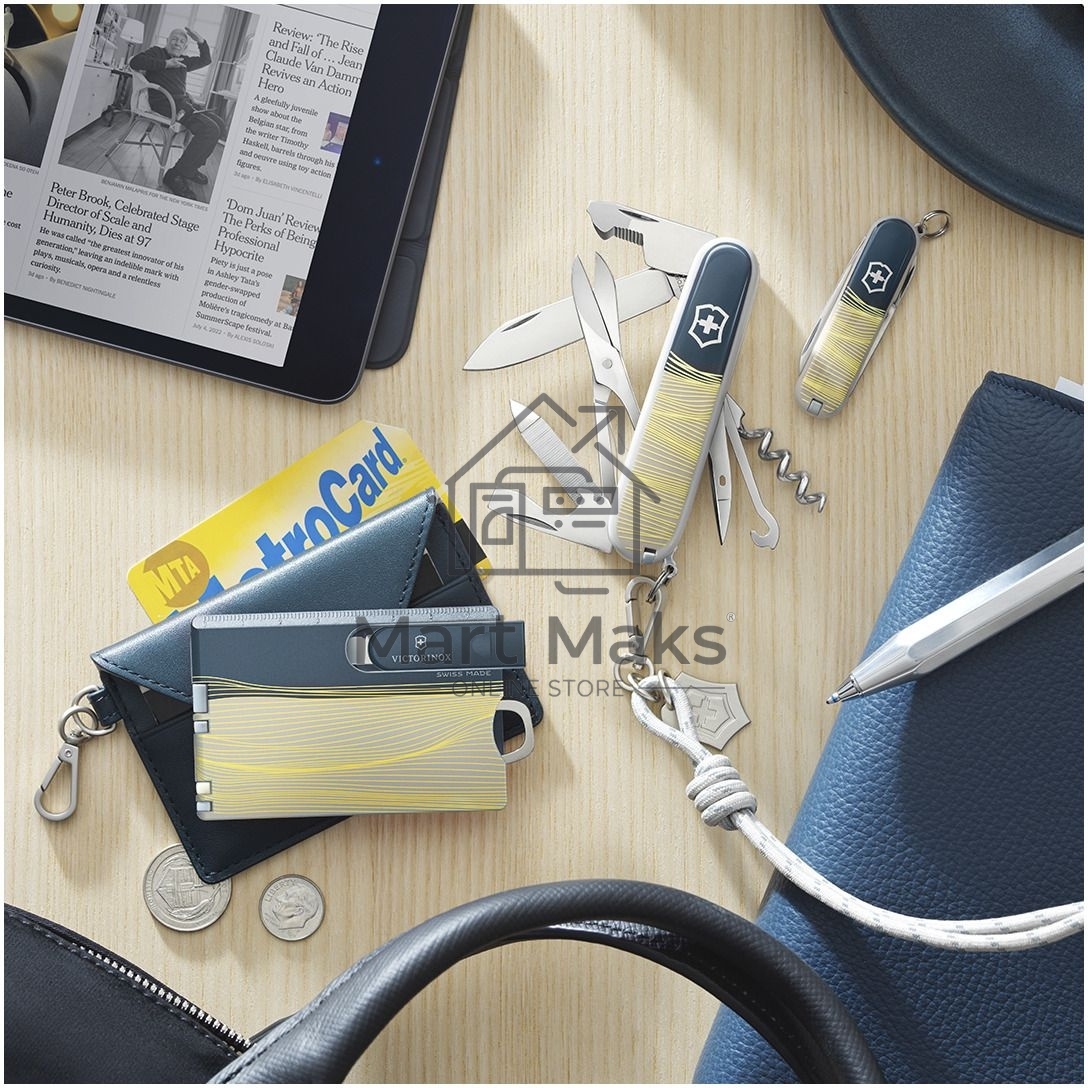 Нож перочинный Victorinox Classic SD New York Style (0.6223.E223) 58мм 7 функций зеленый подар.коробка