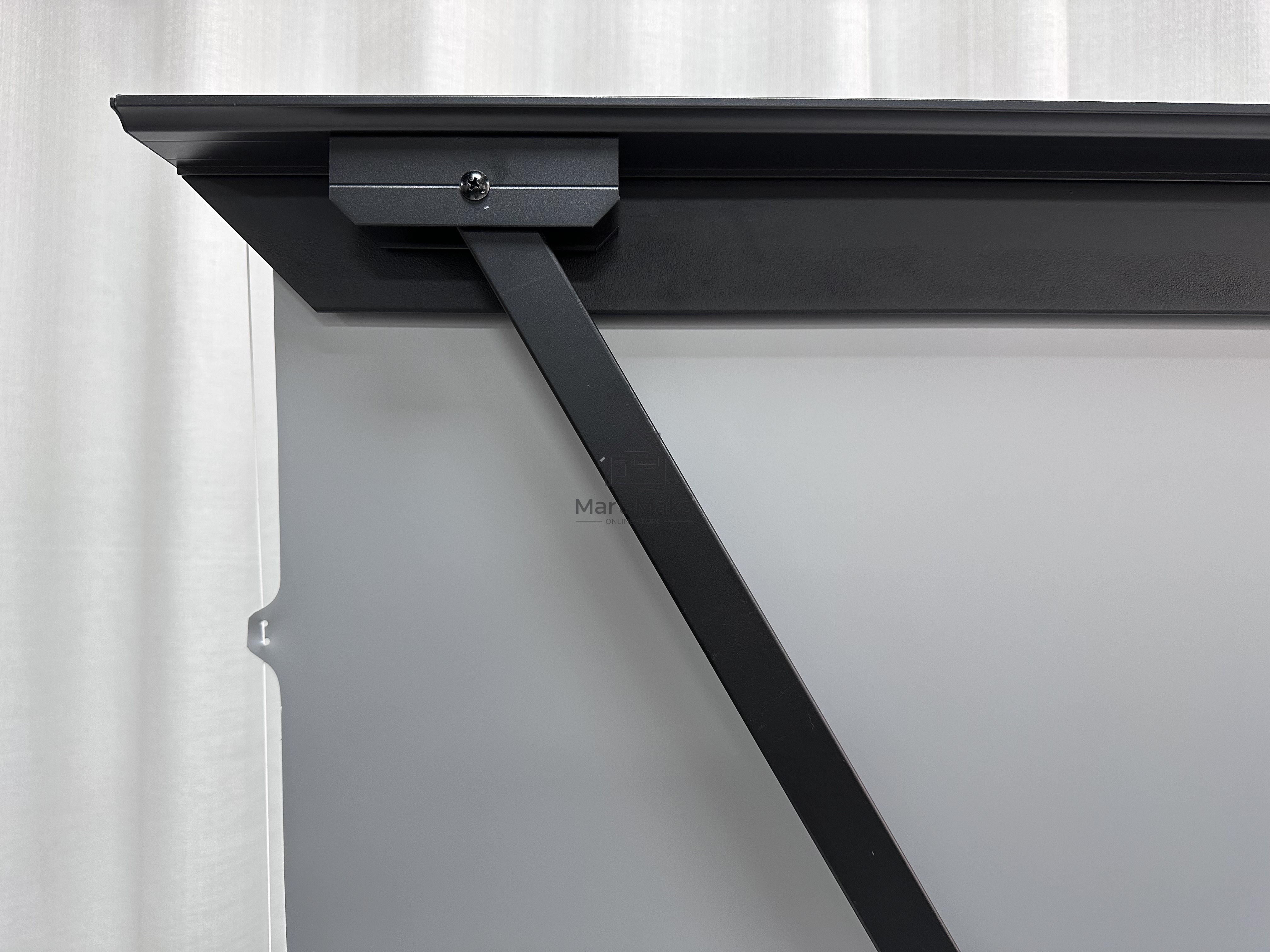 Экран для проектора S'OK SFE-296x165-BK 100'' 4K, напольный с электроприводом, полотно Nanometallic, черный