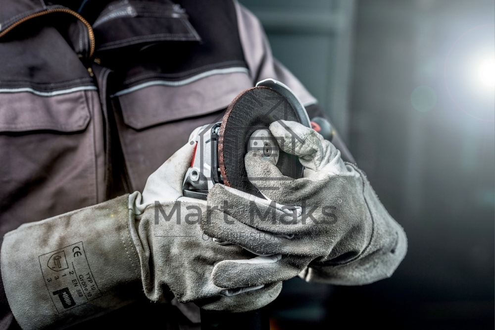 Шлифовальные машины Metabo W 9-125 Quick 600374000 шлифмашина угловая900вт,2.5Нм, 10500 об/мин, вес 2.1 кг