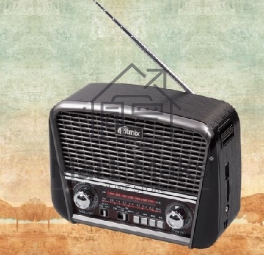 радиоприемник Ritmix RPR-065 серый Портативный трёхдиапазонный радиоприемник FM / AM / SW, функция MP3-плеера (читает файлы с microSD/SD/USB носителей), яркий встроенный фонарь, питание от встроенного аккумулятора, от сети 220В, от батареек типа D (2 штук