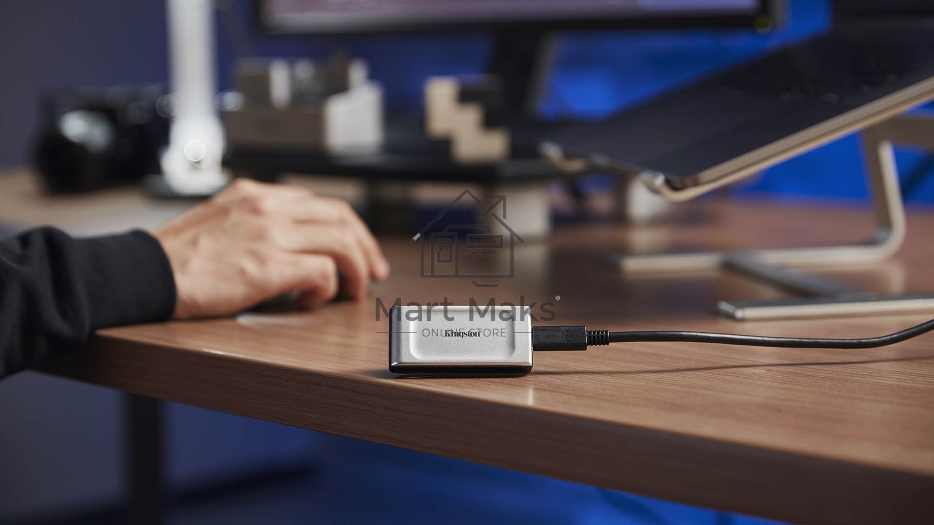 Портативный твердотельный накопитель Kingston 500GB Portable SSD XS2000