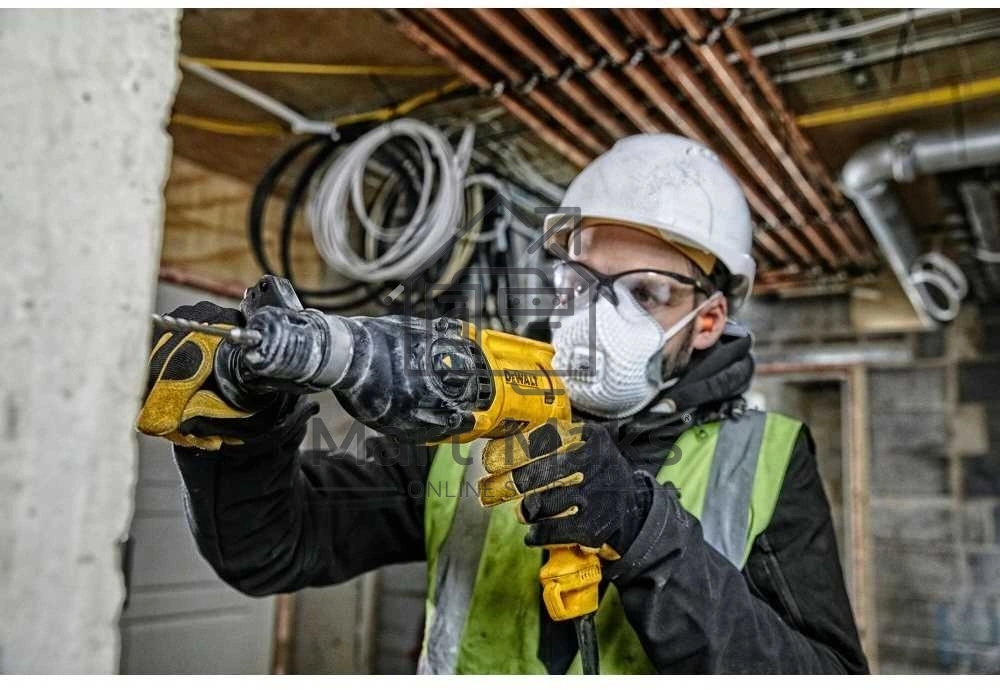 Перфоратор DeWalt D25033-QS патрон:SDS-plus уд.:2Дж 710Вт