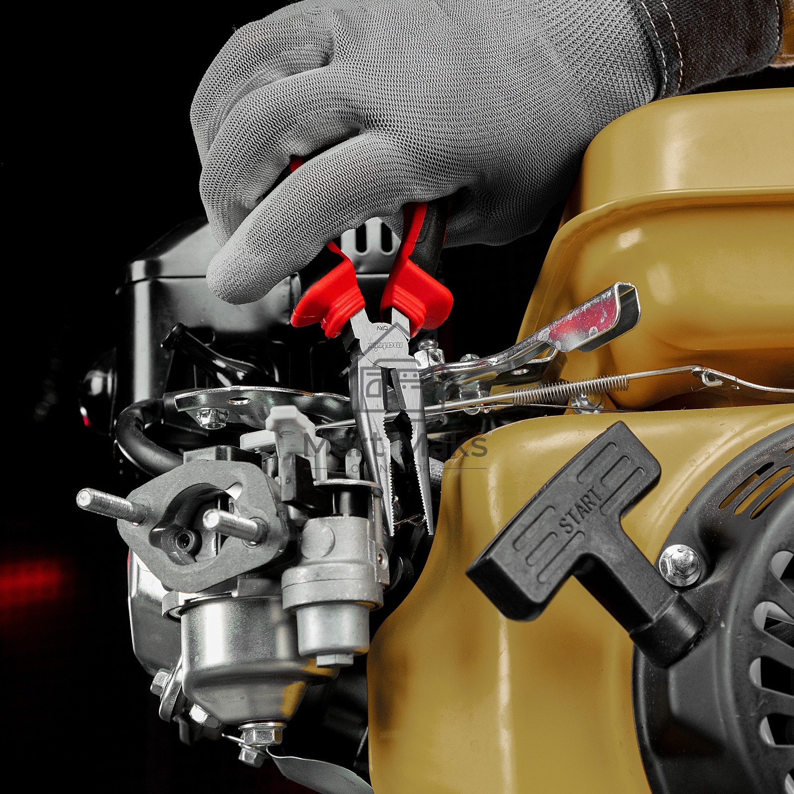 Длинногубцы прямые, 180 мм, хром-ванадий, двухкомпонентные рукоятки Matrix