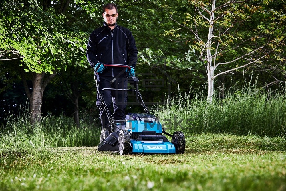 Газонокосилка роторная Makita DLM532Z 1600Вт