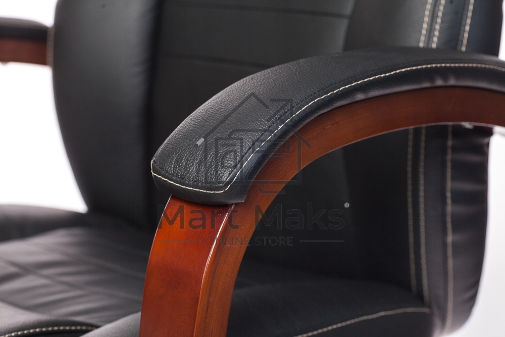 Кресло руководителя Бюрократ T-9923WALNUT/BLACK черный, кожа, крестовина дерево