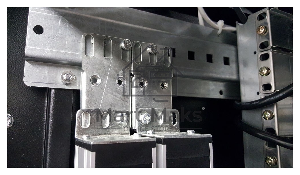 Блок силовых розеток Rem Rem-32, Shuko х 20, IEC 60320 С19 х 12, вход колодка, 19