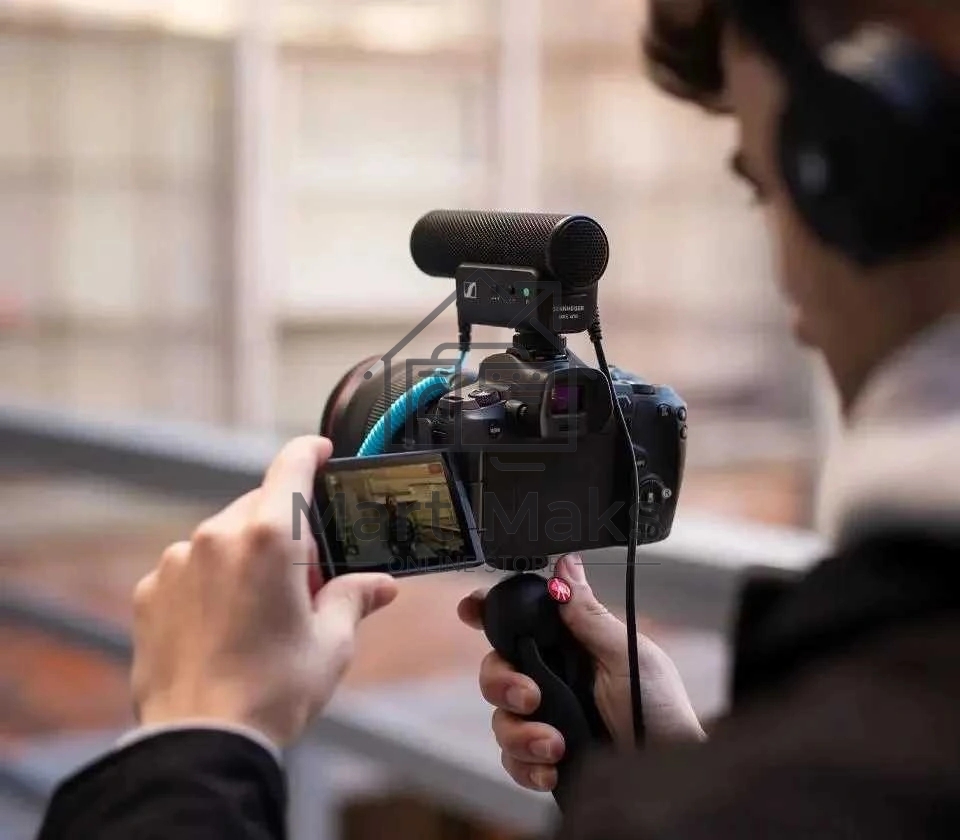 Микрофон проводной Sennheiser MKE 400 Mobile Kit 0.067м черный